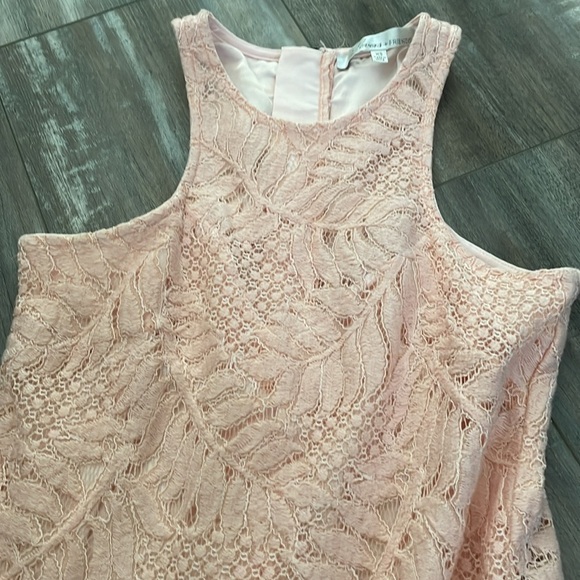 Lovers + Friends Lace Shift Dress XS - Picture 5 of 9